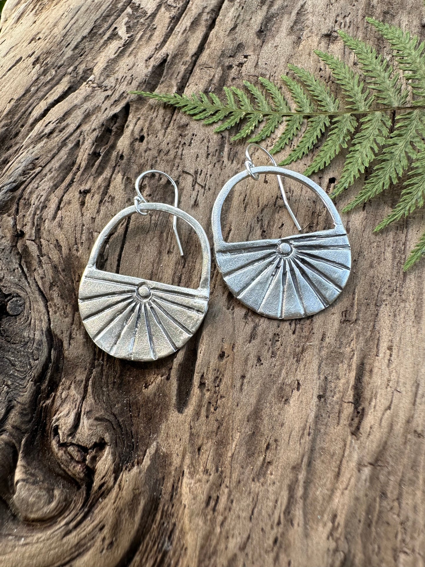 Shine the light | sunbeams earrings