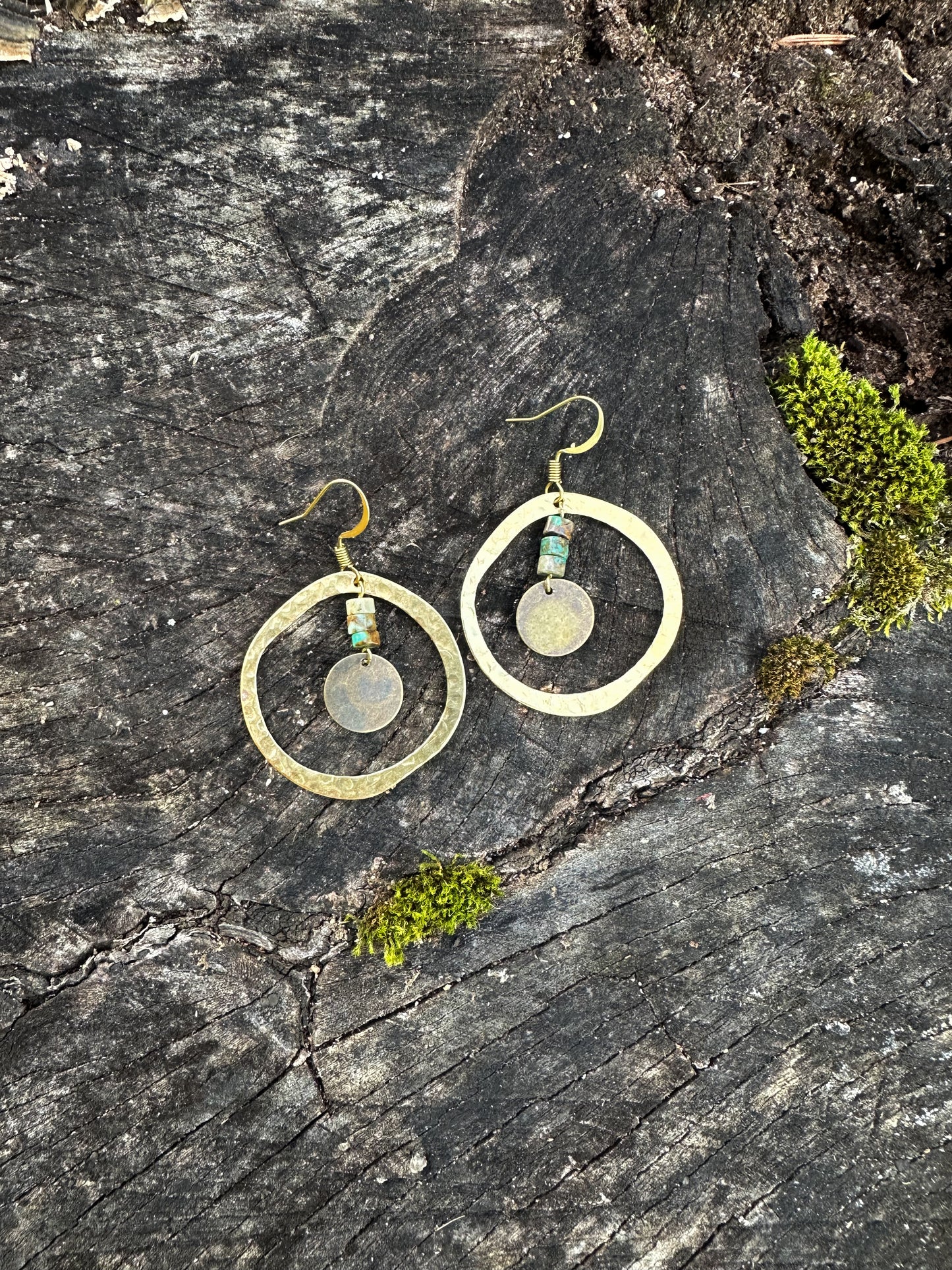 Stylish Hammered hoop earrings with African turquoise