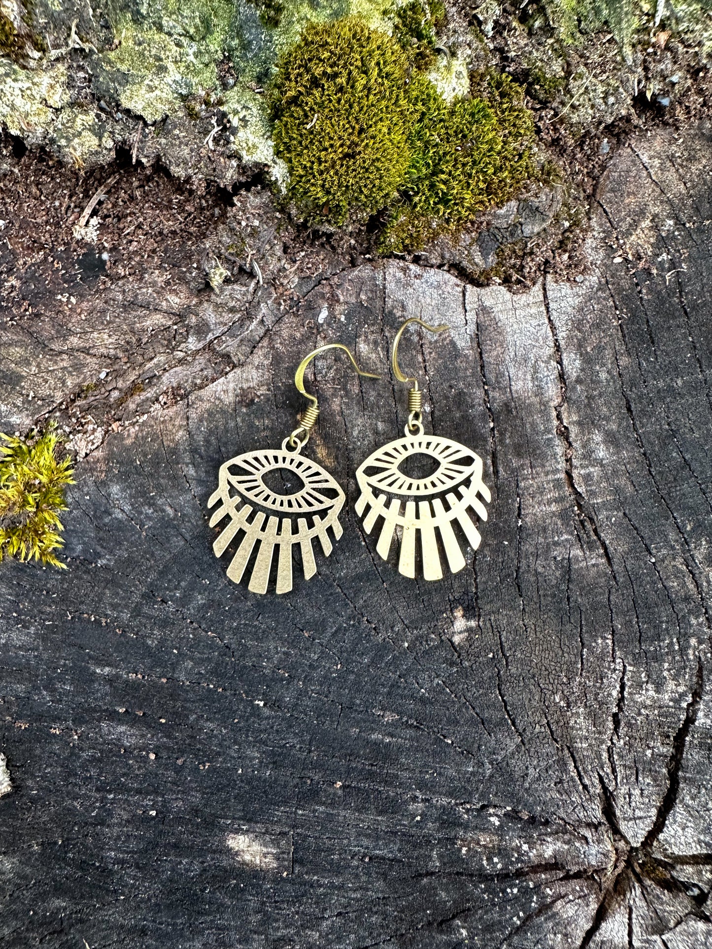 RADIANT EYE | Sturdy Brass earrings
