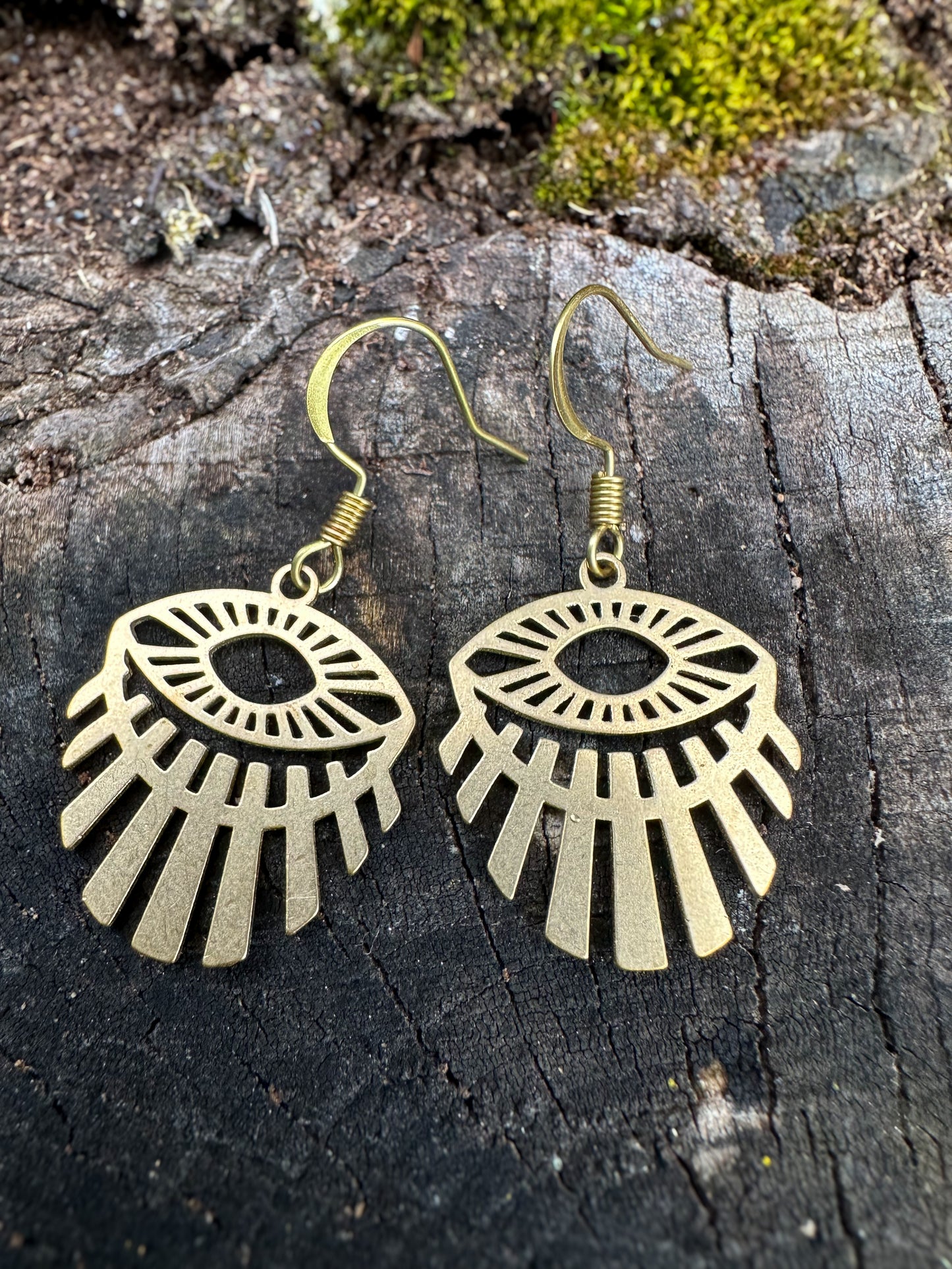 RADIANT EYE | Sturdy Brass earrings