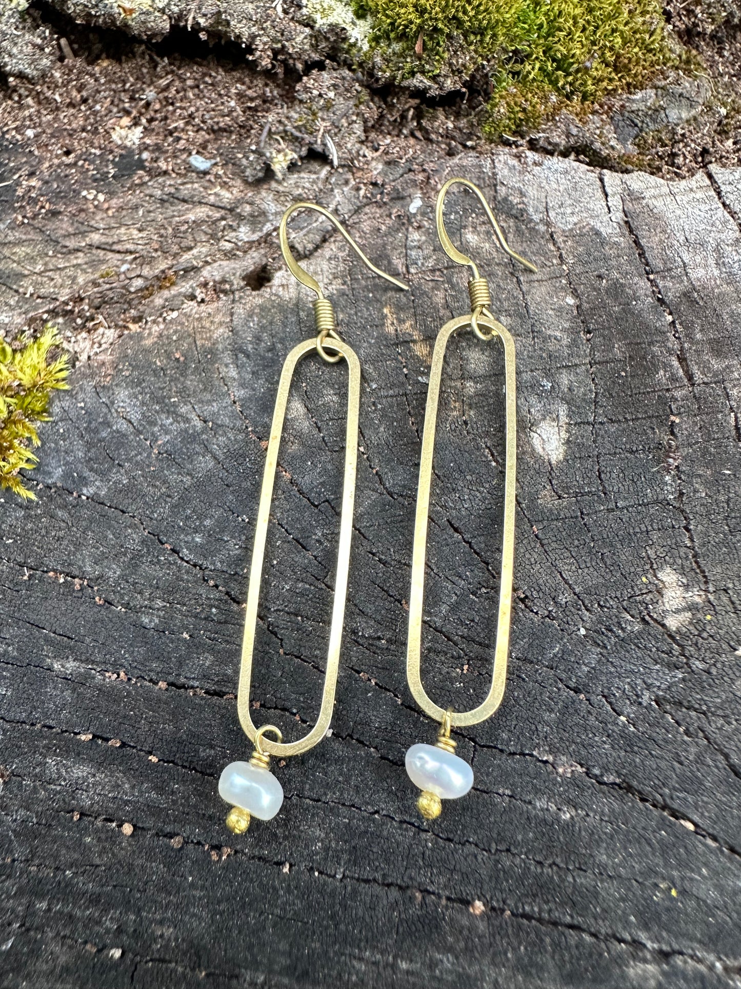 simple pearl | Minimalist Brass dangles with Fresh Water Pearl - Made in Maine
